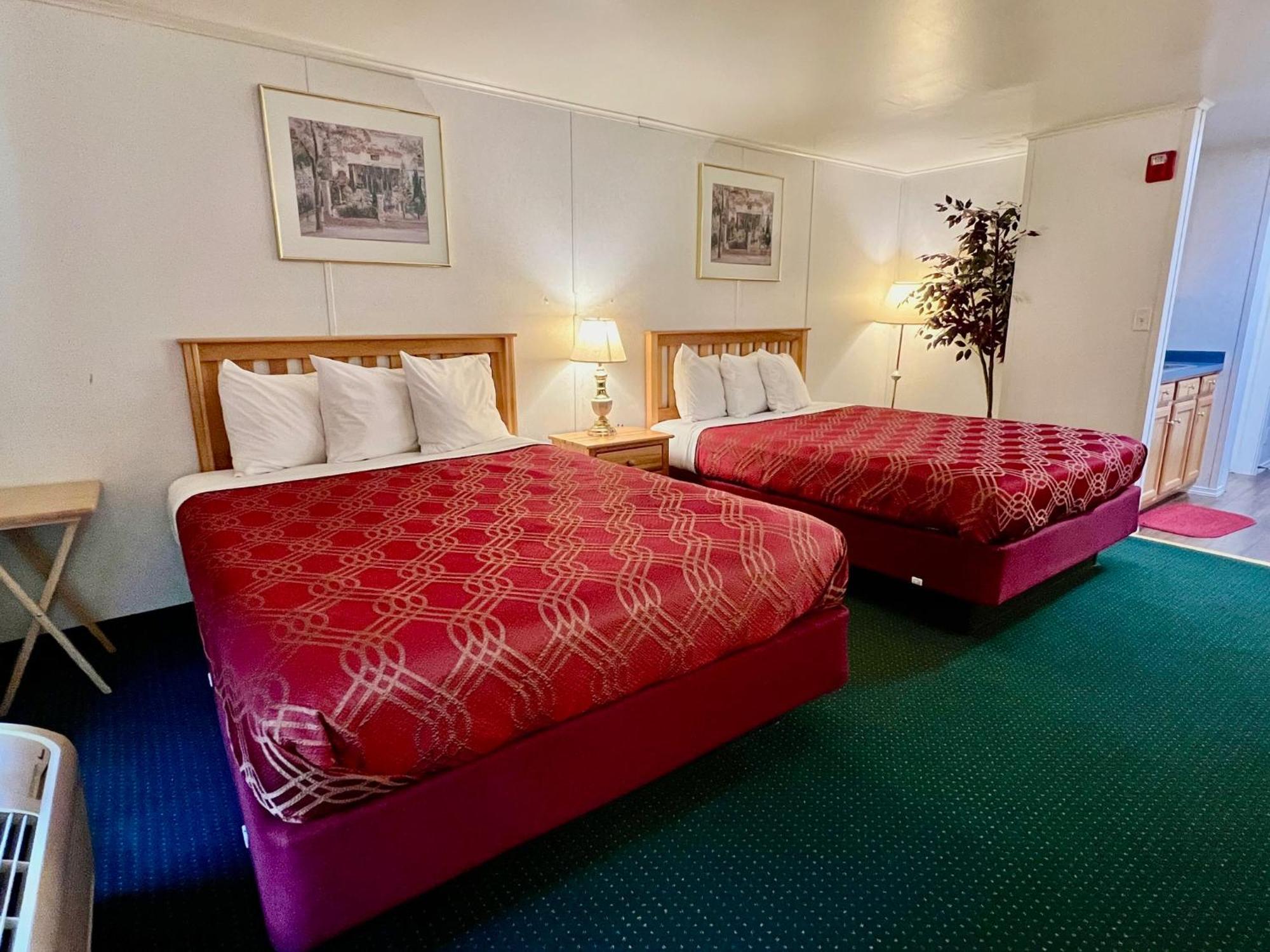 Rodeway Inn & Suites Brunswick Near Hwy 1 Dış mekan fotoğraf