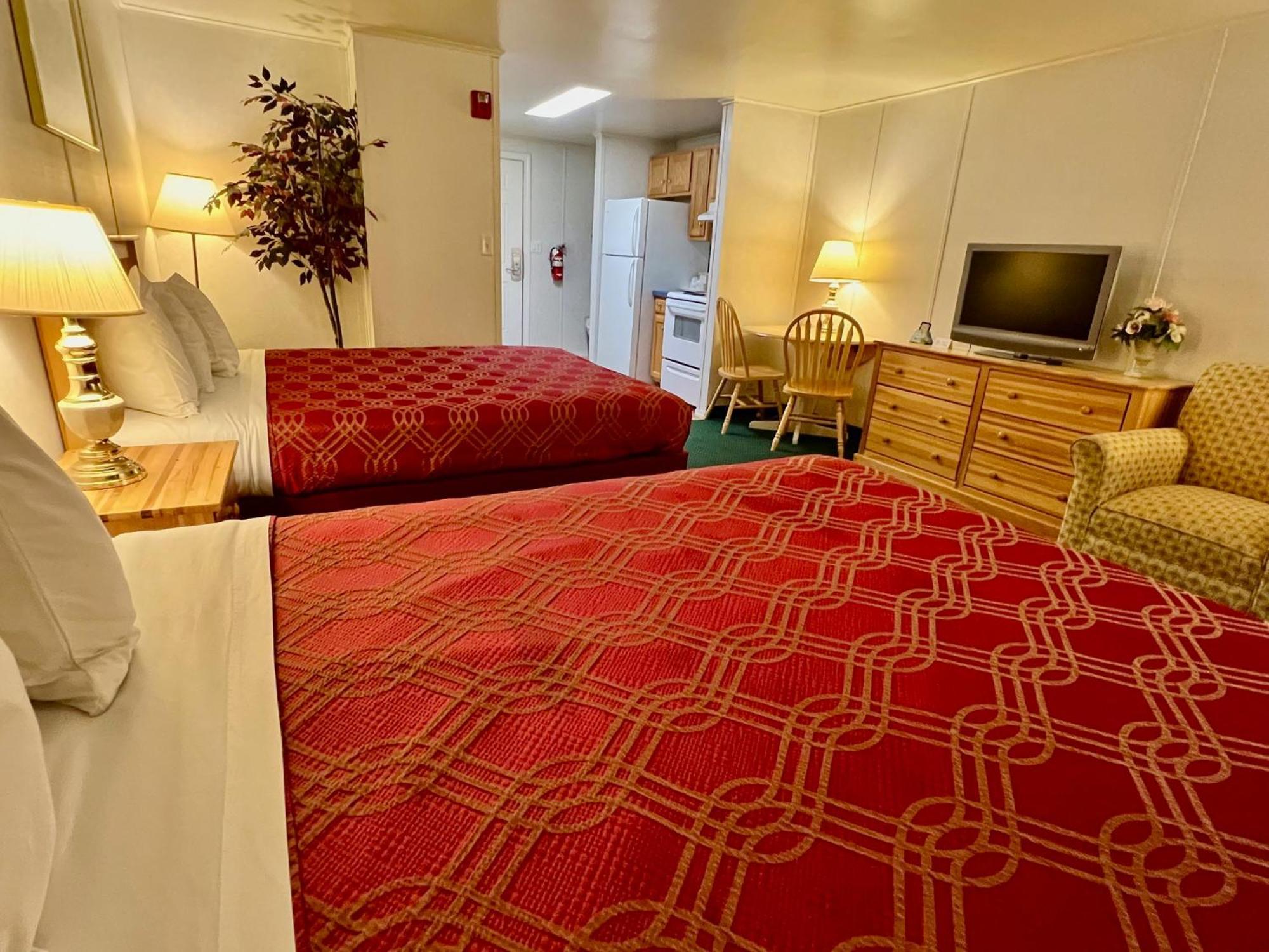 Rodeway Inn & Suites Brunswick Near Hwy 1 Dış mekan fotoğraf