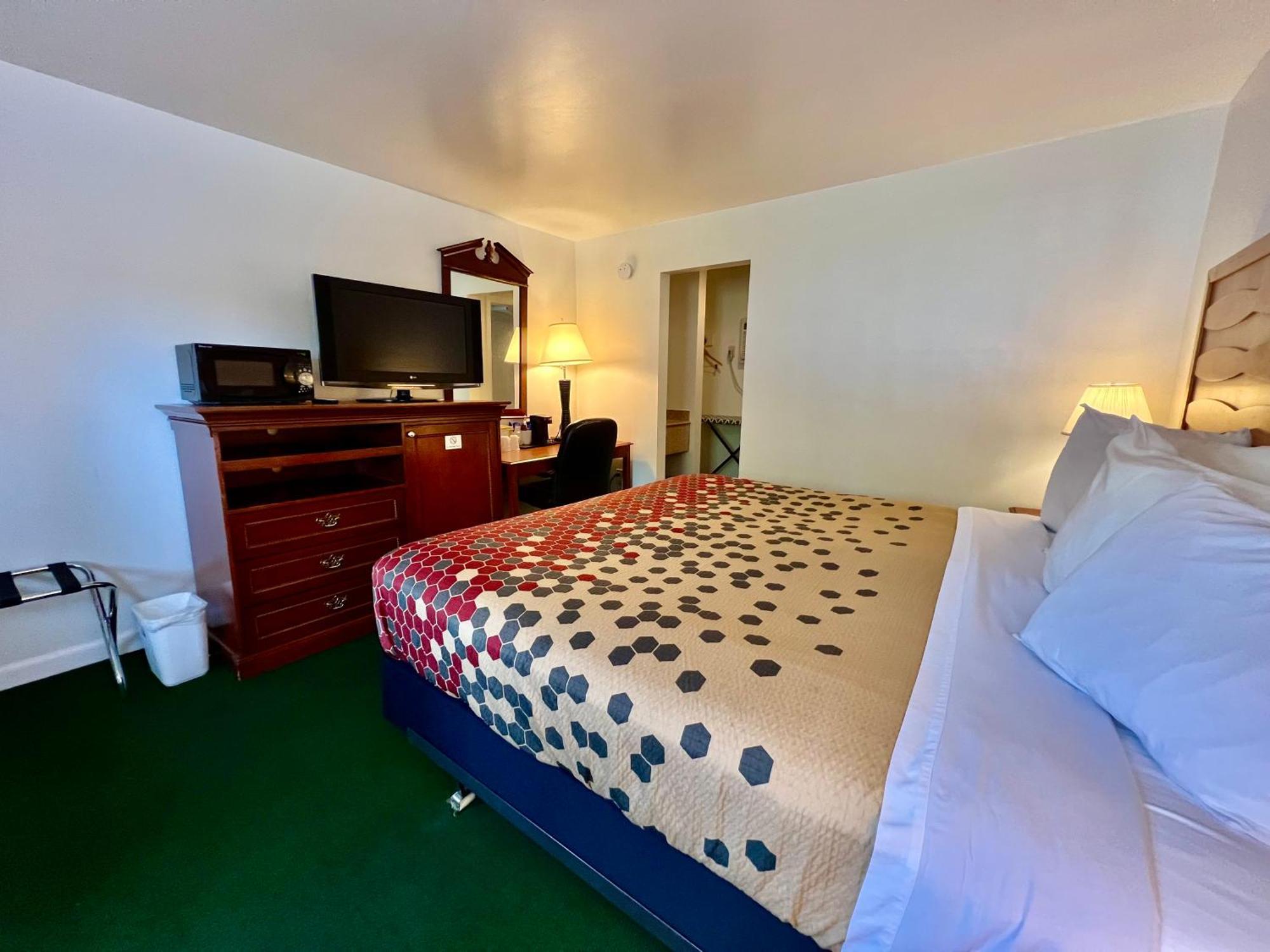 Rodeway Inn & Suites Brunswick Near Hwy 1 Dış mekan fotoğraf