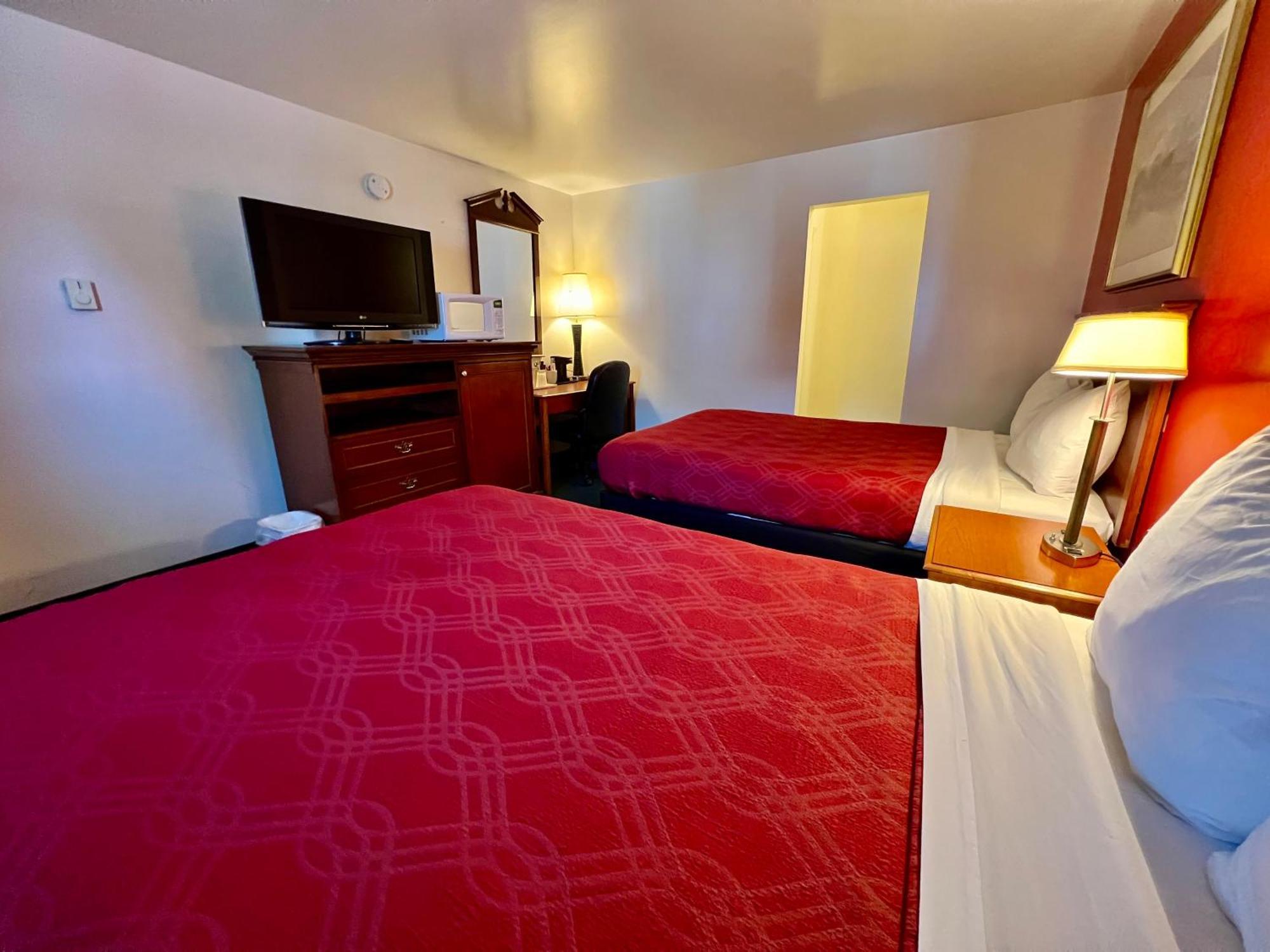 Rodeway Inn & Suites Brunswick Near Hwy 1 Dış mekan fotoğraf